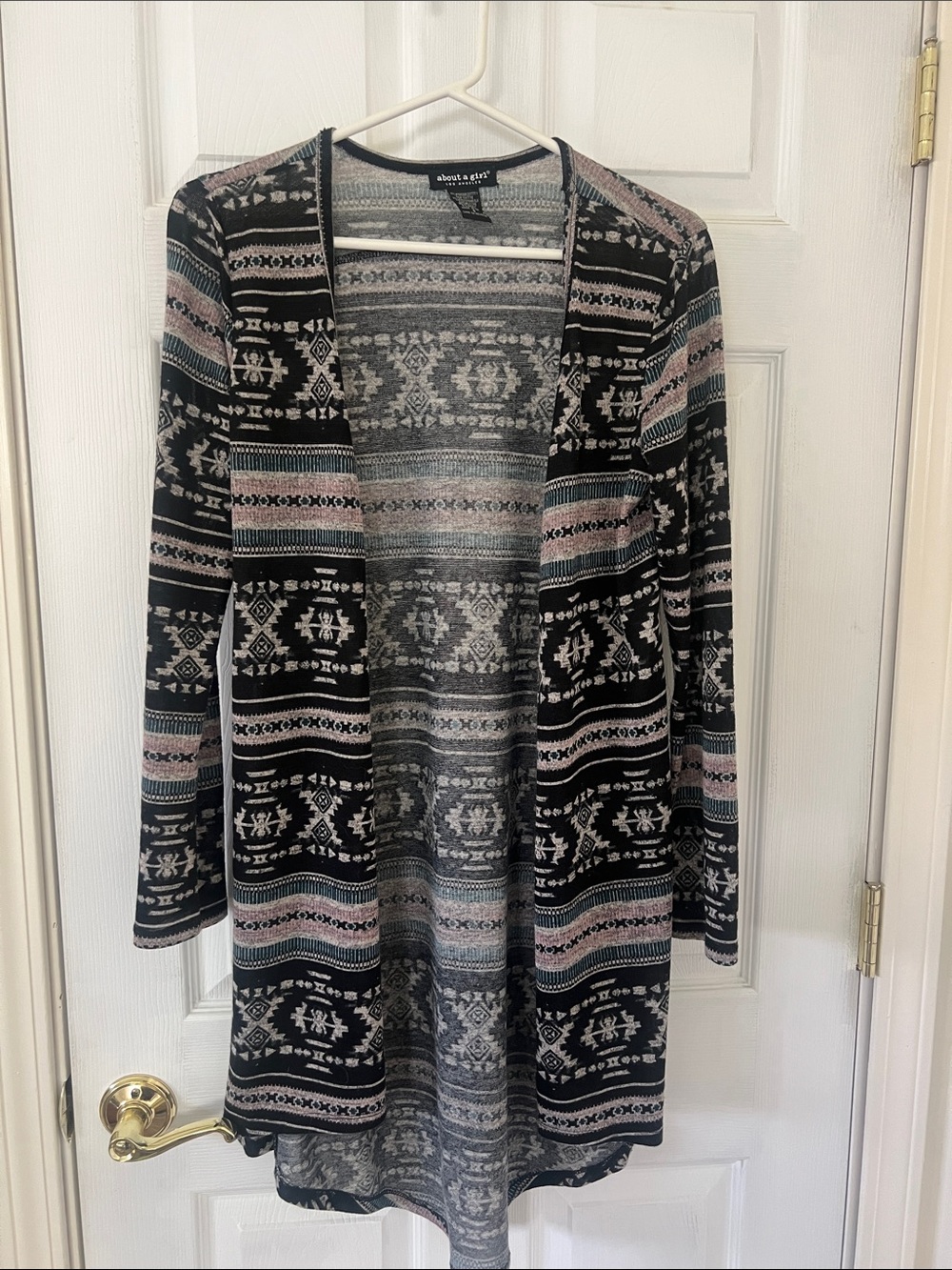 About A Girl Black, Pink & Gray Tribal Open-Front Cardigan